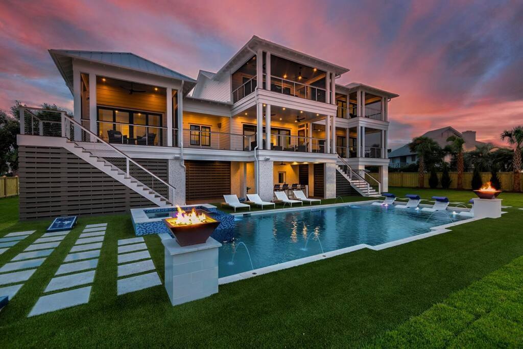 New Waterfront Home With Deep Water Dock Isle of Palms Eksteriør billede