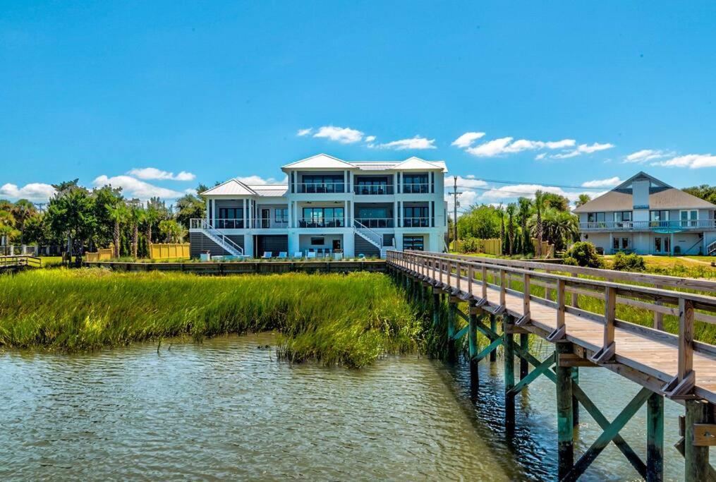 New Waterfront Home With Deep Water Dock Isle of Palms Eksteriør billede