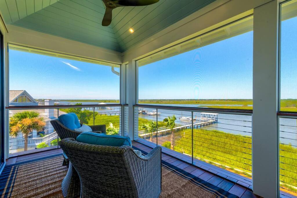 New Waterfront Home With Deep Water Dock Isle of Palms Eksteriør billede