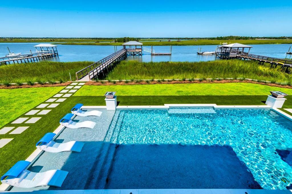 New Waterfront Home With Deep Water Dock Isle of Palms Eksteriør billede