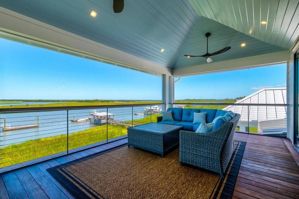 New Waterfront Home With Deep Water Dock Isle of Palms Eksteriør billede