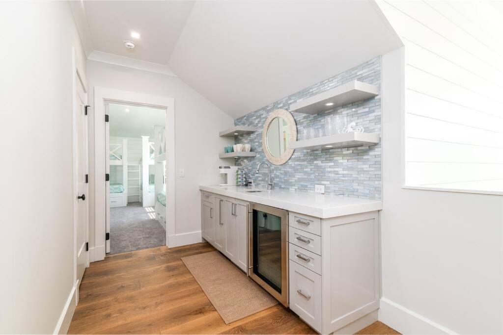 New Waterfront Home With Deep Water Dock Isle of Palms Eksteriør billede