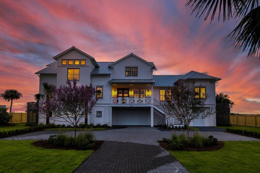 New Waterfront Home With Deep Water Dock Isle of Palms Eksteriør billede